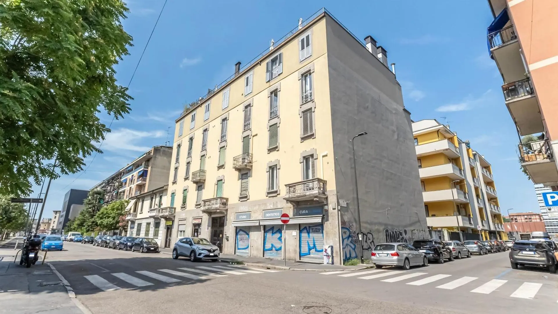 Bright Apartment 700M From Dergano M3 米兰
